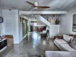 Blk 405 Hong Kah Court (Jurong West), HDB Executive #557679561